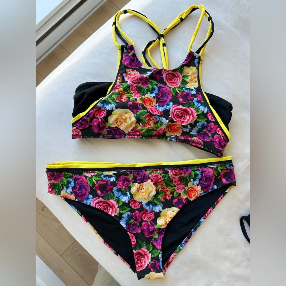 NEW Milonga Floral Bikini Set Women’s Size L Black Multicolor Strappy